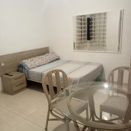 בית הארחה Playa Centro A7 3*